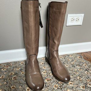 Taos Comfort Leather Boots - Size 8-8.5 in Taupe – New